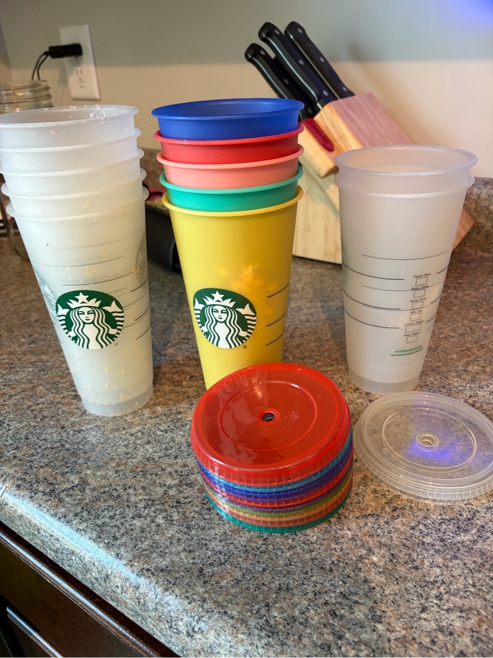 Starbucks Reusable Color Changing Cold Cups Lot of 12 + Lids